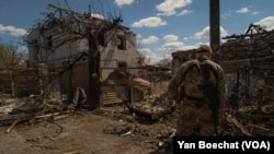 Setelah lebih dari dua bulan perang, Rusia gagal merebut kota-kota utama termasuk Kyiv, tetapi pertempuran semakin intensif di timur Ukraina, di Zaporizhzhya, Ukraina pada 27 April 2022. (Foto: VOA)