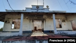 Fachada do edifício destruído, Mocímboa da Praia, Cabo Delgado, Moçambique