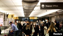 HEALTH-CORONAVIRUS/USA-TRAVEL