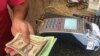 El dólar reina en el comercio de Maracaibo, la segunda ciudad más poblada de Venezuela