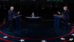 Predsjednik Tramp i demokratski kandidat Joe Biden u prvoj predsjedničkoj debati na Univerzitetu Case Western u Klivlendu (Foto: AP)