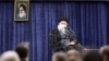 علی خامنه‌ای در سخنرانی ۱۰ بهمن ۱۴۰۱ ضمن اذعان به عقب ماندگی اقتصادی ایران، از اجرای سیاست‌های «خصوصی‌سازی» دفاع کرد.