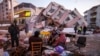 Korban Gempa Turki Diselamatkan dari Puing-puing