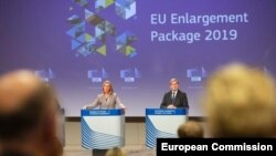 Federica Mogherini, Vice-President of the EC, and Johannes Hahn, Member of the EC, on the adoption of the Enlargement Package 2019. Brussels. May 29, 2019