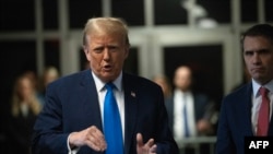 Фото: колишній президент США Дональд Трамп звернувся до преси після судового засідання 22 квітня 2024 року в Нью-Йорку