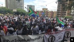 Abenhlanganiso yeOperation Dudula betshengisela phezu kwabokuza kweleSouth Africa.