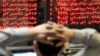 وضعیت قرمز در بازار؛ ریزش در بورس، پرواز دلار به ۶۶ هزار تومان