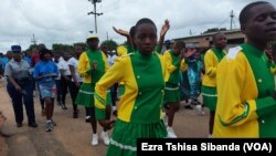 Batshensele Entumbane ngoMvulo besola ukusetshenziswa kwezidakamizwa. (Photo: Ezra Tshisa Sibanda)