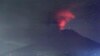 巴厘岛阿贡火山再度喷发 部分国际航班取消
