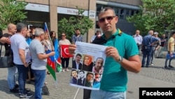 Cəfər Mirzəyev Almaniyada aksiyada iştirak edir (Mənbə: Facebook) 