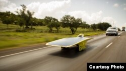 Quantum, sur l'autoroute, vers le chemin de la victoire (Darren Cheng)