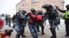 Blinken Slams Putin for Crackdown on Navalny Supporters 