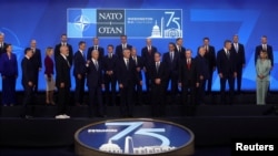 Para kepala negara anggota NATO menghadiri KTT NATO ke-75 di Washington, DC, hari Rabu (10/7). 