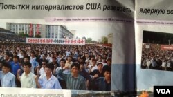 朝鲜在俄罗斯的活动一直活跃。朝鲜在俄罗斯免费散发的俄文版官方宣传杂志《高丽》中的反美内容。
