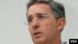 El presidente de Colombia, Alvaro Uribe, dijo que los habitantes de la frontera deben continuar viviendo integrados.