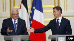 Falastin rahbari bugun Fransiyada prezident Nikolya Sarkozi bilan ko’rishar ekan, bir to’xtamga kelishdan oldin arab davlatlari bilan maslahat qilib olishini aytgan.
