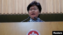 香港特首林鄭月娥當地時間11月19日就警方對香港理工大學校園包圍行動舉行記者會。