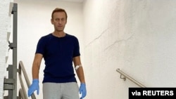 Russian opposition politician Alexei Navalny goes downstairs at Charite hospital in Berlin, Germany, in this undated image obtained from social media, Sept. 19, 2020. (Courtesy of Instagram @NAVALNY/Social Media)