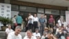 数百安徽民师静坐要求解决生存困难