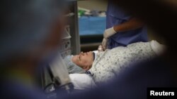 Cirugía ayuda a pacientes con diabetes tipo 2