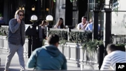 Suasana santai di luar sebuah restoran di Christchurch, Selandia Baru, 8 Juni 2020. (Foto: dok).