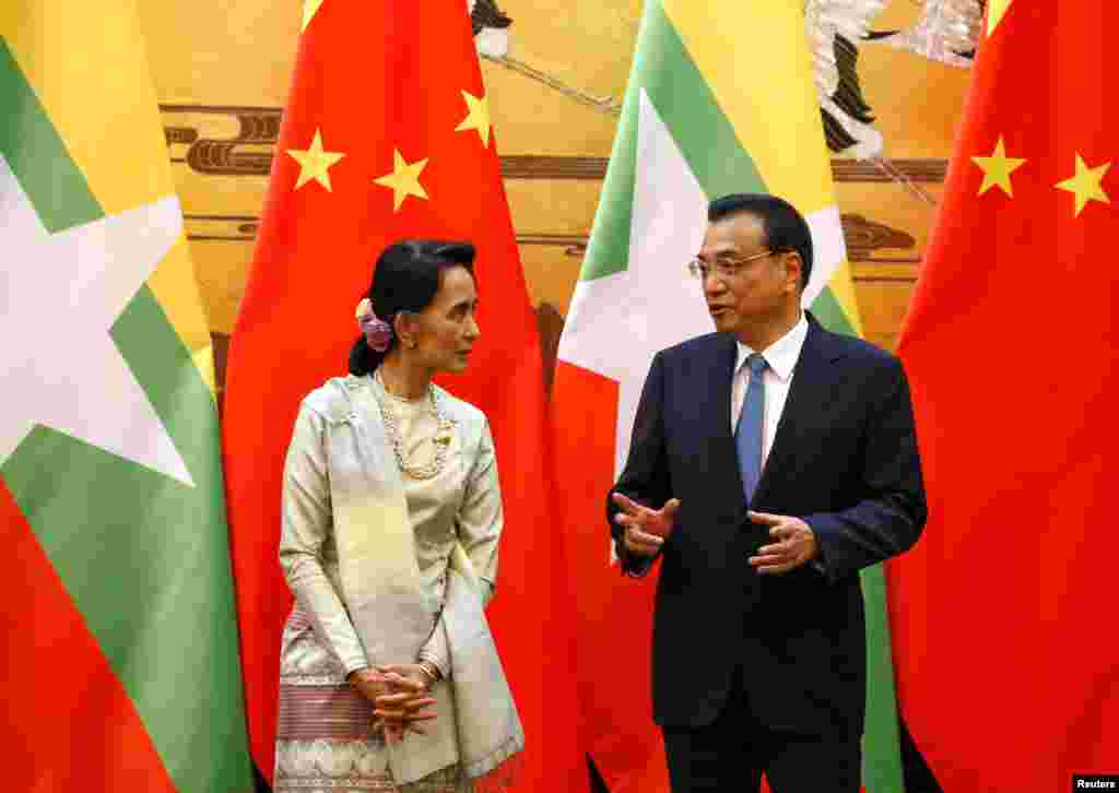  နိုင်ငံတော်အတိုင်ပင်ခံပုဂ္ဂိုလ် ဒေါ်အောင်ဆန်းစုကြည်နဲ့ တရုတ်ဝန်ကြီးချုပ် လီခချန်း