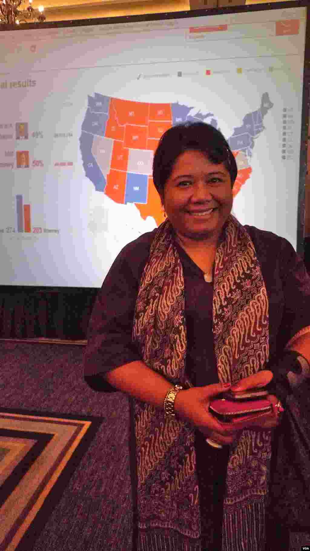 Ima Abdulrahim, executive director of the Habibie Center, a liberal think-tank in Jakarta, Indonesia, said “An Obama win is better for Asia." (S. Schondart/VOA)