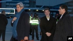 U.S. Secretary of State John Kerry arrives at Geneva International airport, Saturday, Nov. 23, 2013, in Geneva, Switzerland, for the Iran nuclear talks.