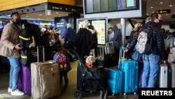 HEALTH-CORONAVIRUS/TRAVEL