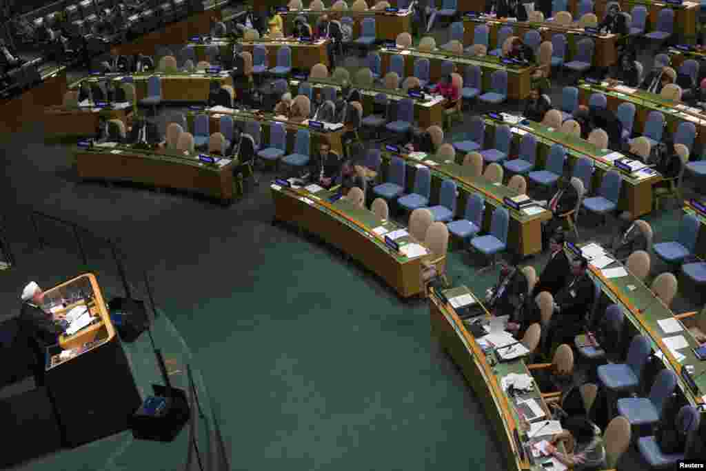 Iranian President Hassan Rouhani addresses the 69th United Nations General Assembly at the United Nations Headquarters in New York, Sept. 25, 2014.