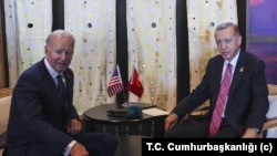 Serokê Amerîka Joe Biden Û Serkomarê Tirkiyê R. T. Erdogan