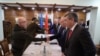 Pejabat Rusia dan Ukraina dalam pembicaraan di wilayah Brest, Belarusia 3 Maret 2022. (Foto: via Reuters)