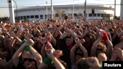 Mujeres chilenas protestan contra la violencia y otras amenazas que afrontan en toda la región. Foto Reuters
