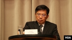 台灣交通部次長王國材2017年4月13日參加行政院院會後的記者會 （申華 拍攝）