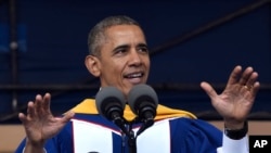 "No digo que las brechas no persistan. Evidentemente sí", afirmó Obama. "El racismo persiste, la desigualdad persiste", apuntó.