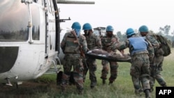 Ba soda ya Monusco ya bataillon ya Inde bamemi moto moko ya mpasi ntango ya bitumba ya ya ba M23 na Kwanja, Nord-Kivu, 14 aout 2012.