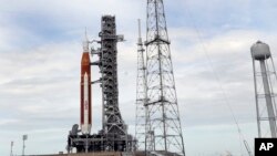 NASA telah menunda peluncuran roket Artemis dengan kapsul untuk krew yang tadinya direncanakan hari Senin (29/8). 