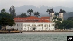 Edifício dos Tribunais na cidade de São Tomé, na Ilha de São Tomé (Arquivo)