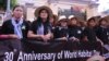 Protesters from various land dispute communities in Phnom Penh march to submit petition at National Assembly to celebrate 30th Anniversary World Habitat Day on October 5th, 2015. ( Leng Len/VOA Khmer)