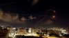 Le dôme anti-missile israélien intercepte des roquettes tirées depuis la bande de Gaza.