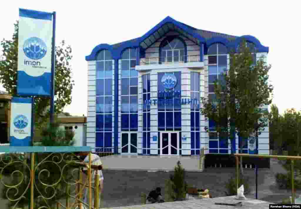 Respublik nohiya va qishloqlarida zamonaviy binolar ana shunday ko'rinishda.