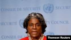 La nueva embajadora de Estados Unidos ante las Naciones Unidas, Linda Thomas-Greenfield, habla después de reunirse con el secretario general de la ONU, António Guterres, en las Naciones Unidas, el 25 de febrero de 2021..