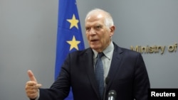 Жозеп Боррель повідомив, що міністри домовилися навчити ще 20 тисяч українських бійців на додачу до 40 тисяч, які вже пройшли курс
