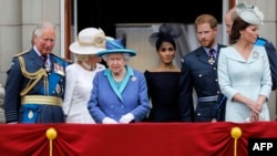 Imagem de arquivo da família real britânica no Palácio de Buckingham em Julho de 2018