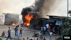 Fuerzas leales al gobierno e insurgentes libran combates en Abiyán, la capital