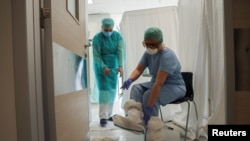 Medicinski radnici u Kliničkom centru Vojvodine 