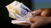Une célébrité transgenre sous le coup d'une enquête pour avoir jeté des billets de banque, Nigeria