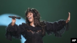 Donna Summer performs at the conclusion of the Nobel Peace concert in Oslo, Norway, on December 11, 2009