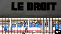 ARCHIVES - Des détenus de la prison de Makala à Kinshasa, le 18 décembre 2012. 