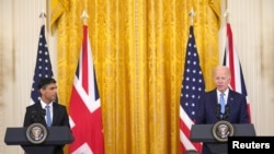 Perdana Menteri Inggris Rishi Sunak dan Presiden AS Joe Biden menggelar konferensi pers bersama di Gedung Putih, Washington DC, pada 8 Juni 2023. (Foto: Niall Carson/Pool via Reuters)